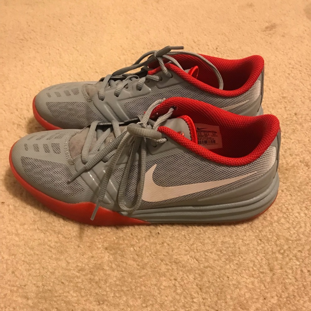 KIDS KOBE BRYANT NIKE NEMESIS 🔥🆕🏀